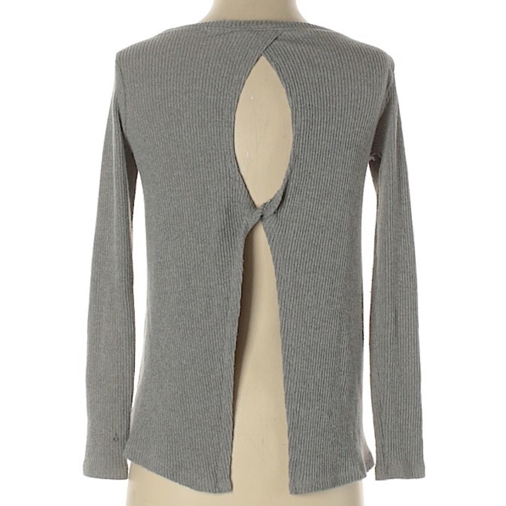 🖤2/$25🖤Open Back American Eagle Sweater